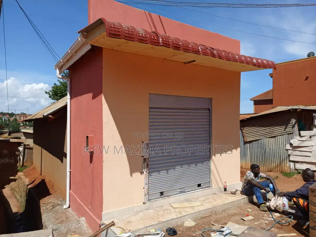 Verybusy One Commercial Single Shop Onforcedsale in Makindye in Division A