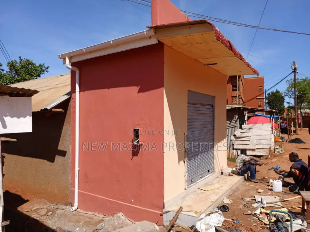 Verybusy One Commercial Single Shop Onforcedsale in Makindye in Division A