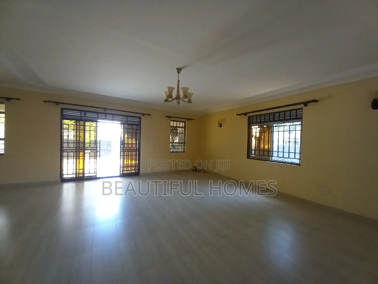 Furnished 4bdrm Bungalow in Kira for sale in Kira