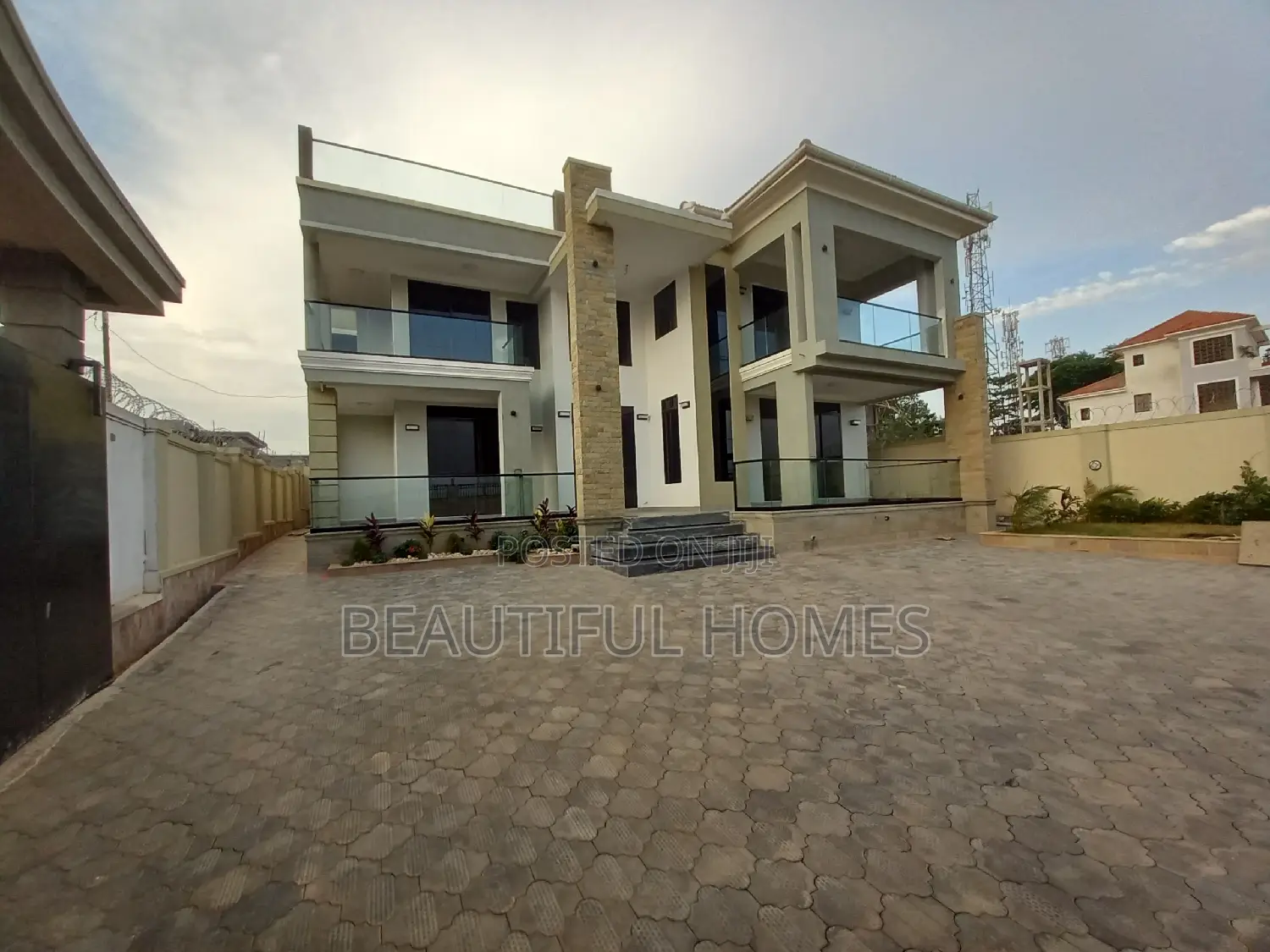 Furnished 7bdrm Mansion in Kyanja, Central Division for sale in Central Division
