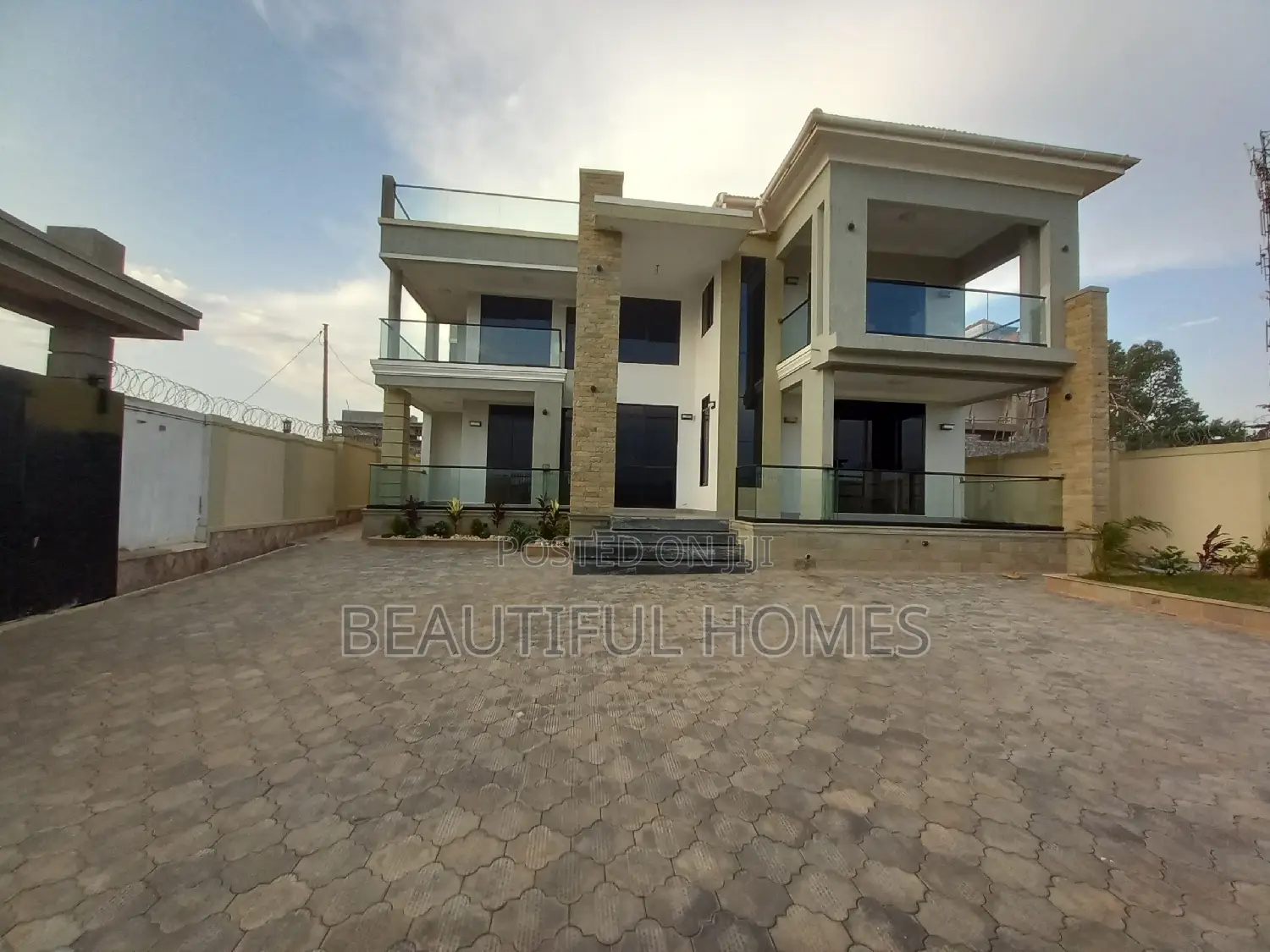 Furnished 7bdrm Mansion in Kyanja, Central Division for sale in Central Division