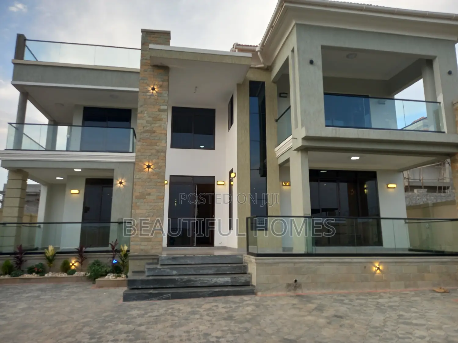 Furnished 7bdrm Duplex in Kyanja, Nakawa for sale in Nakawa
