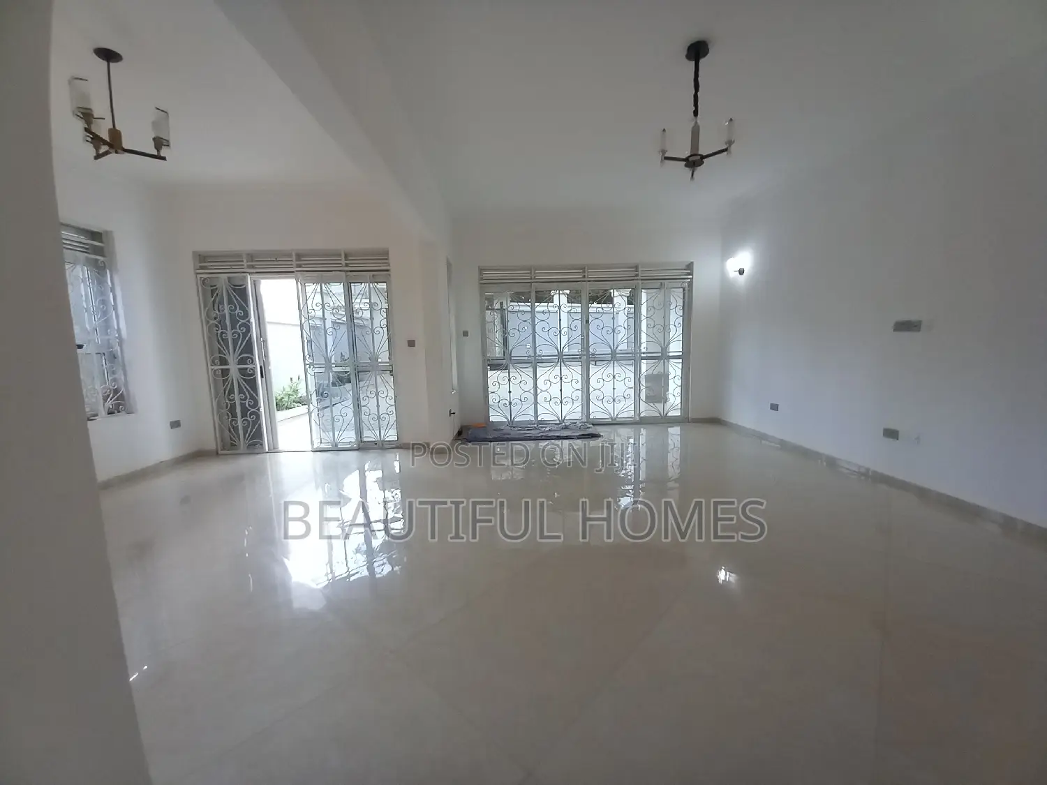 Furnished 4bdrm House in Namugongo, Kira for sale in Kira
