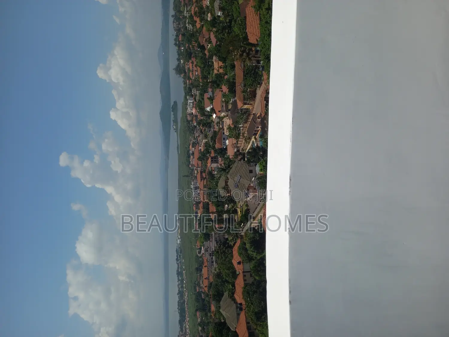 Furnished 3bdrm Condo in Munyonyo, Makindye for sale in Makindye