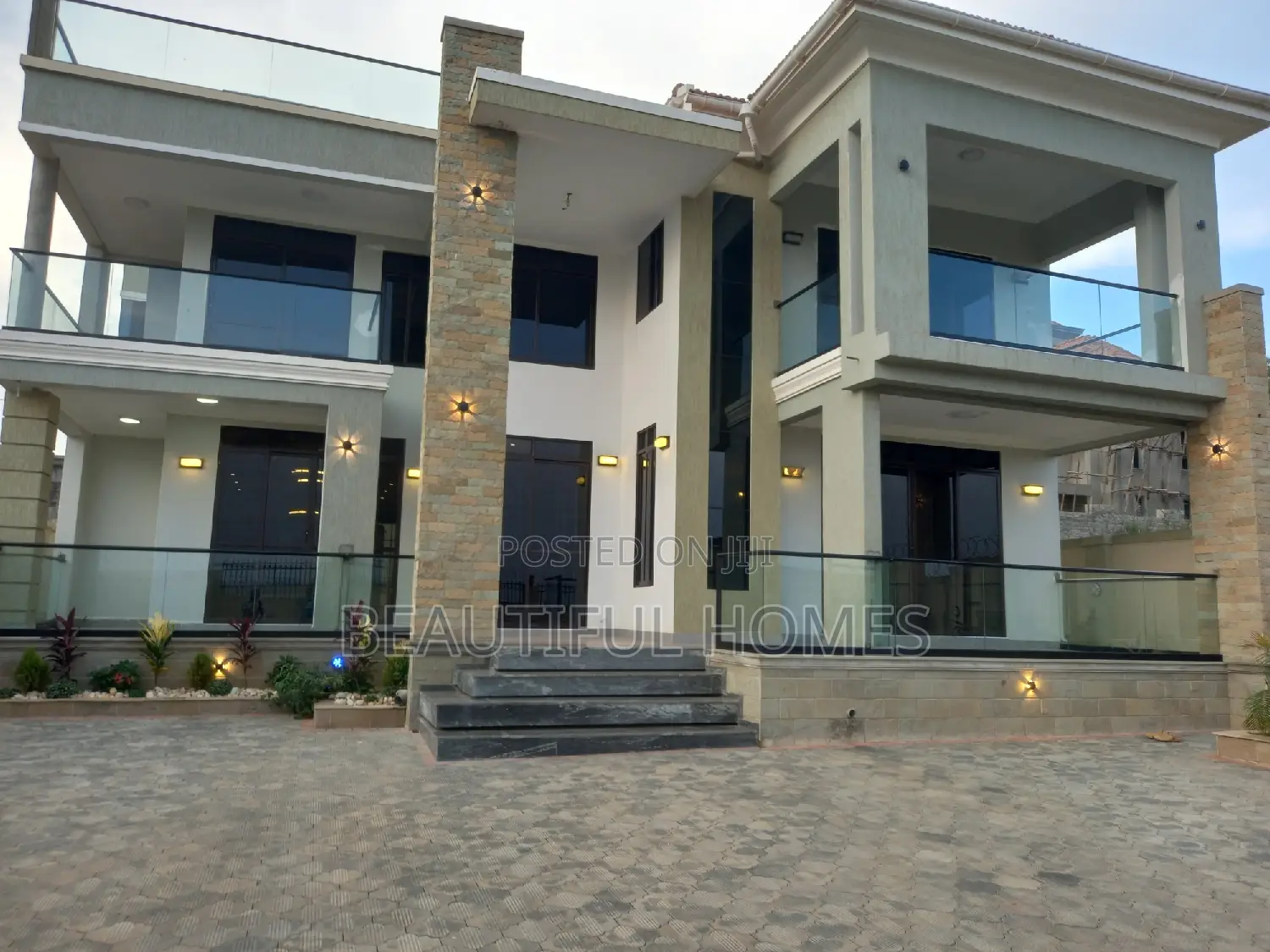 Furnished 7bdrm Duplex in Kyanja, Central Division for sale in Central Division