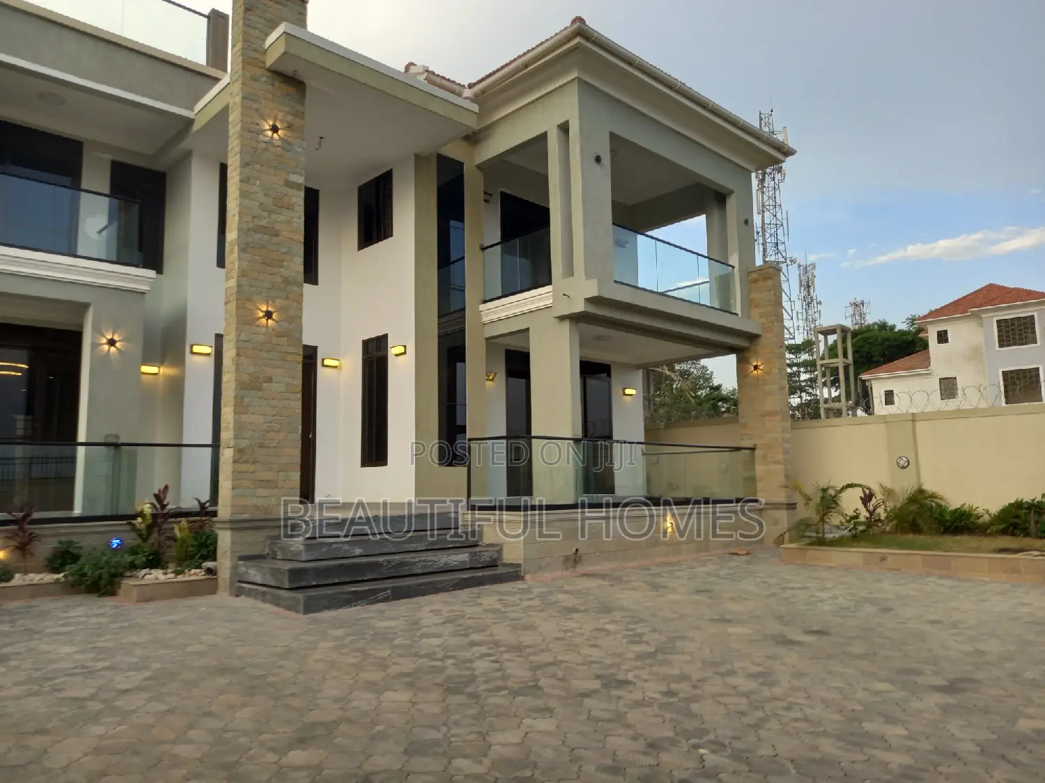 Furnished 7bdrm Mansion in Kyanja Corporate, Nakawa for sale in Nakawa