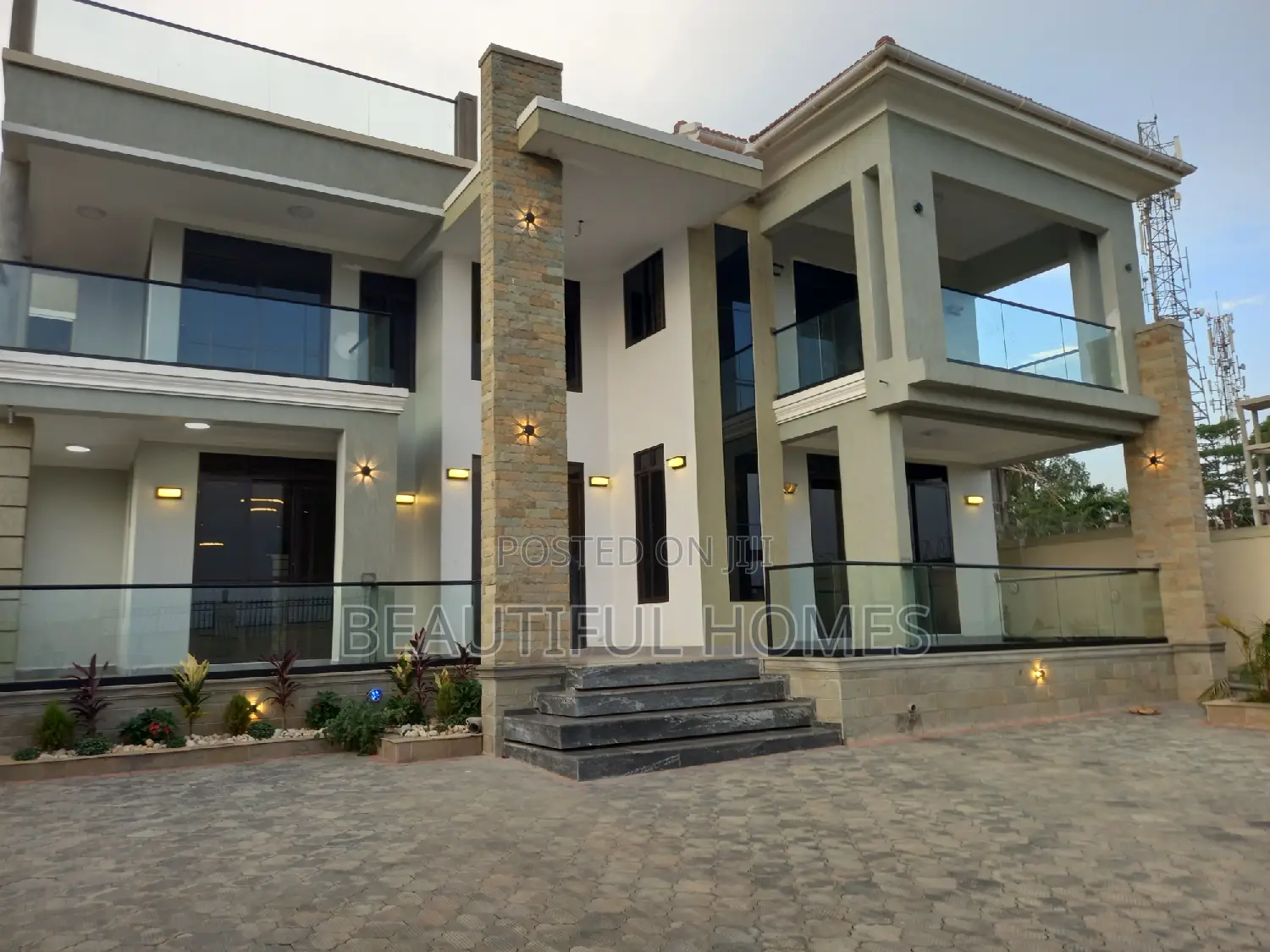 Furnished 7bdrm Mansion in Kyanja Corporate, Nakawa for sale in Nakawa