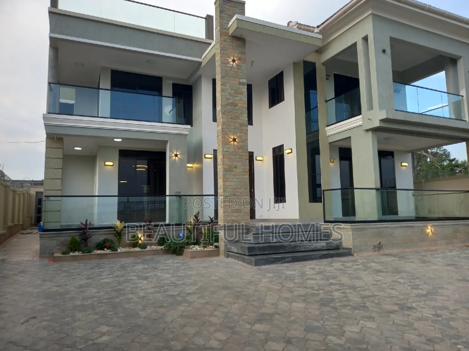Furnished 7bdrm House in Kyanja, Nakawa for sale in Nakawa