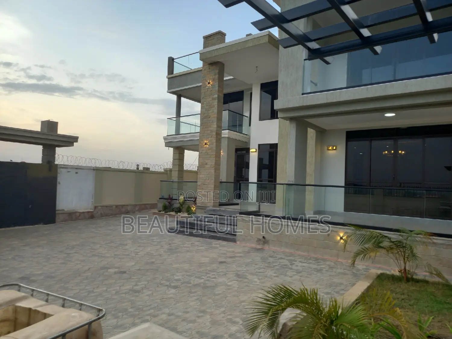 Furnished 7bdrm Mansion in Kyanja, Nakawa for sale in Nakawa