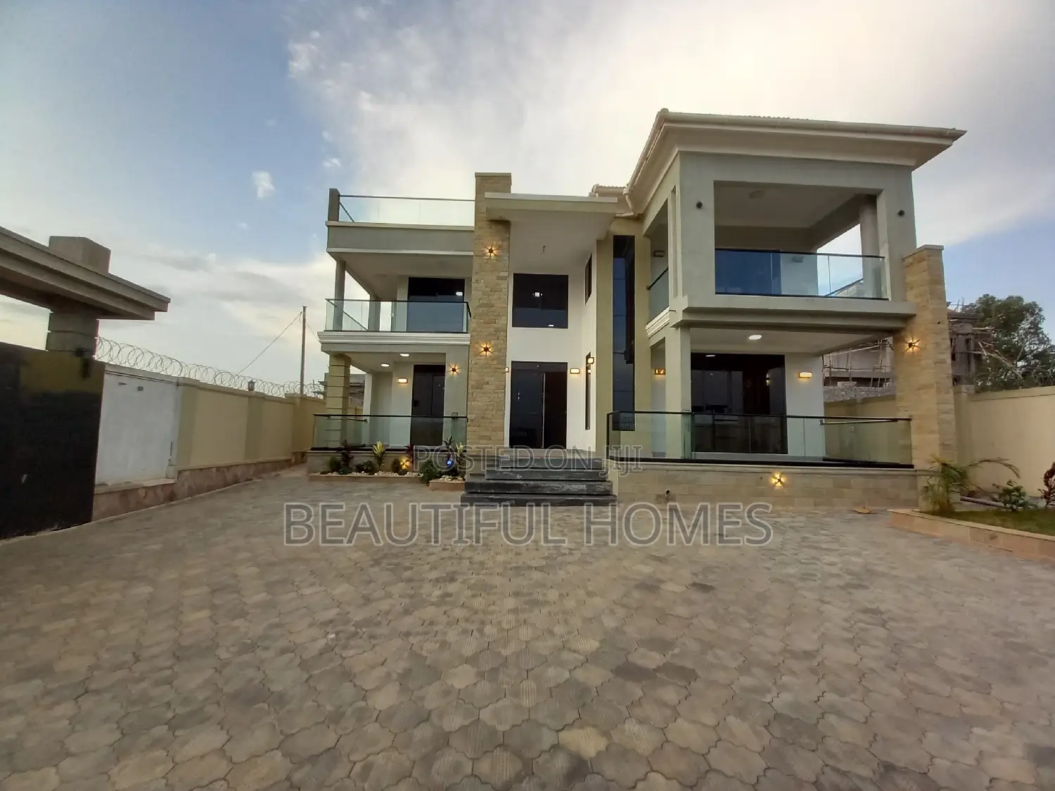Furnished 7bdrm Mansion in Kyanja, Nakawa for sale in Nakawa