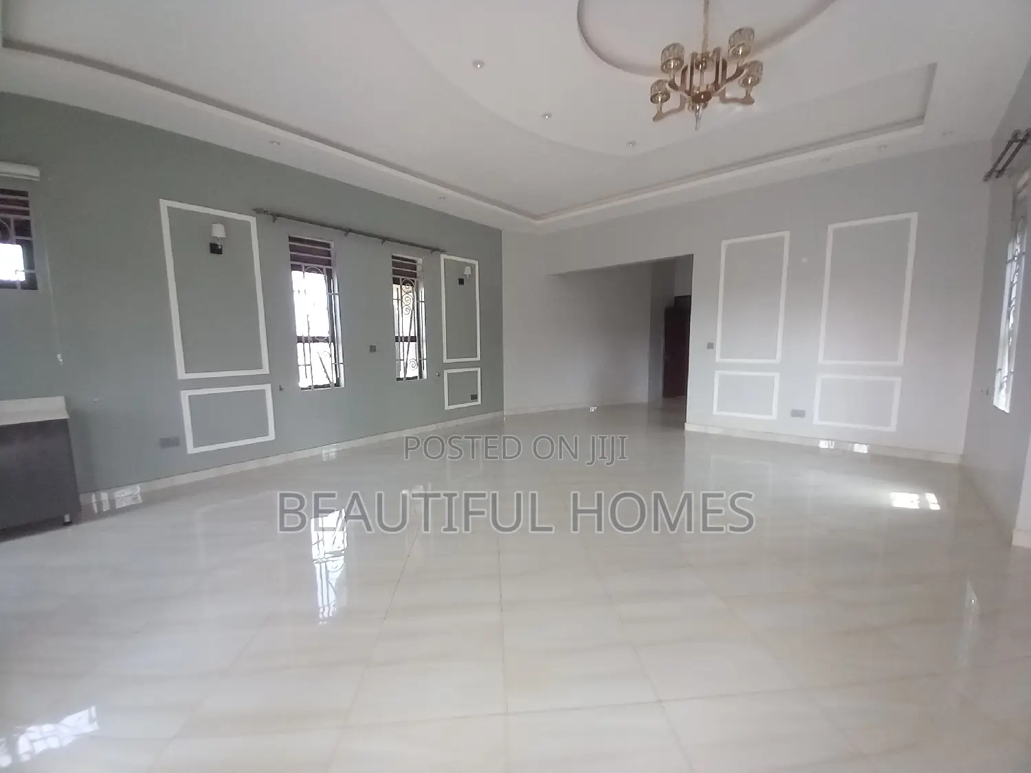 Furnished 6bdrm Mansion in Kira Corporate for sale in Kira