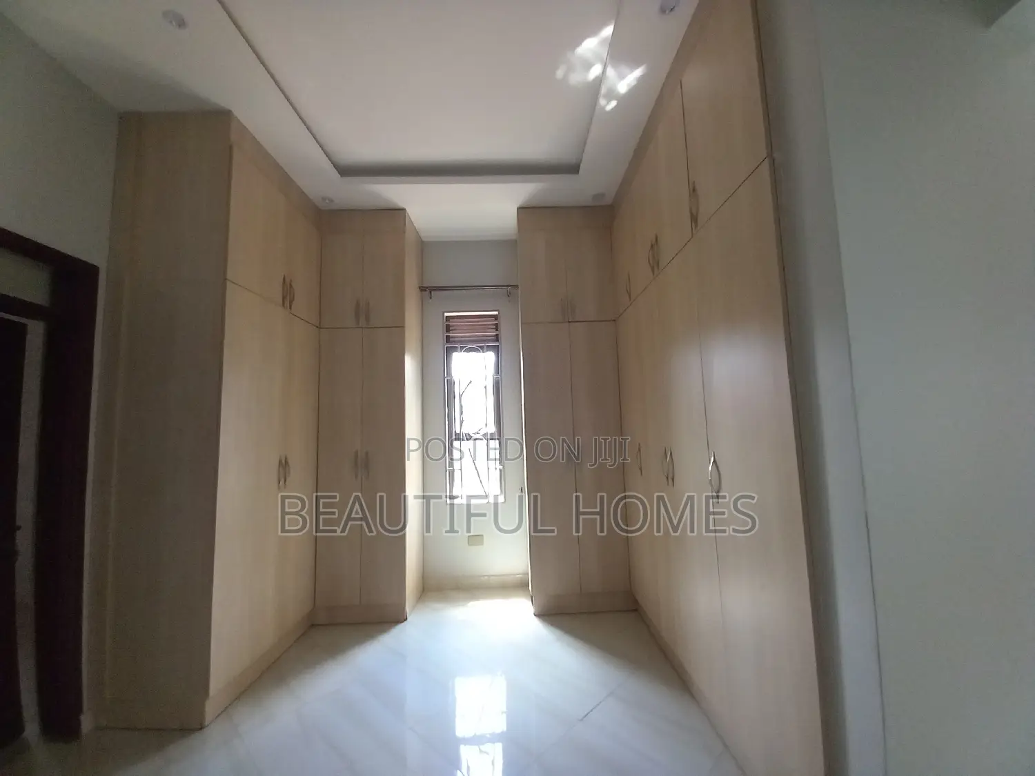 Furnished 6bdrm Duplex in Kira for sale in Kira