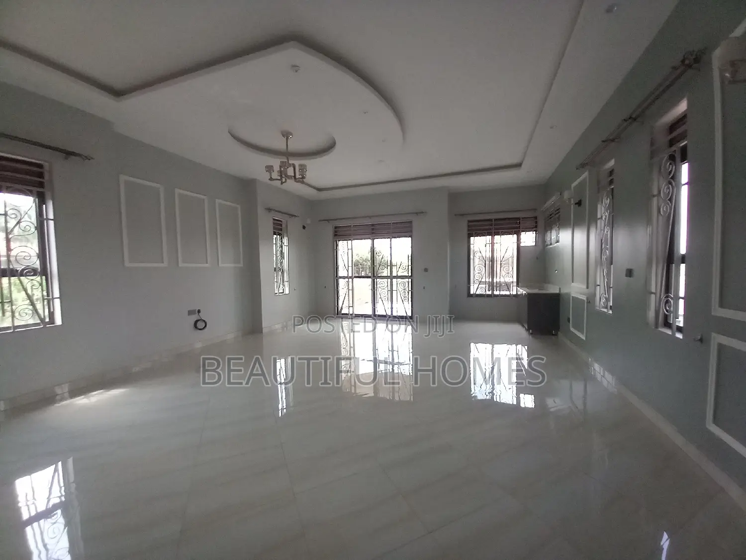 Furnished 6bdrm Duplex in Kira for sale in Kira