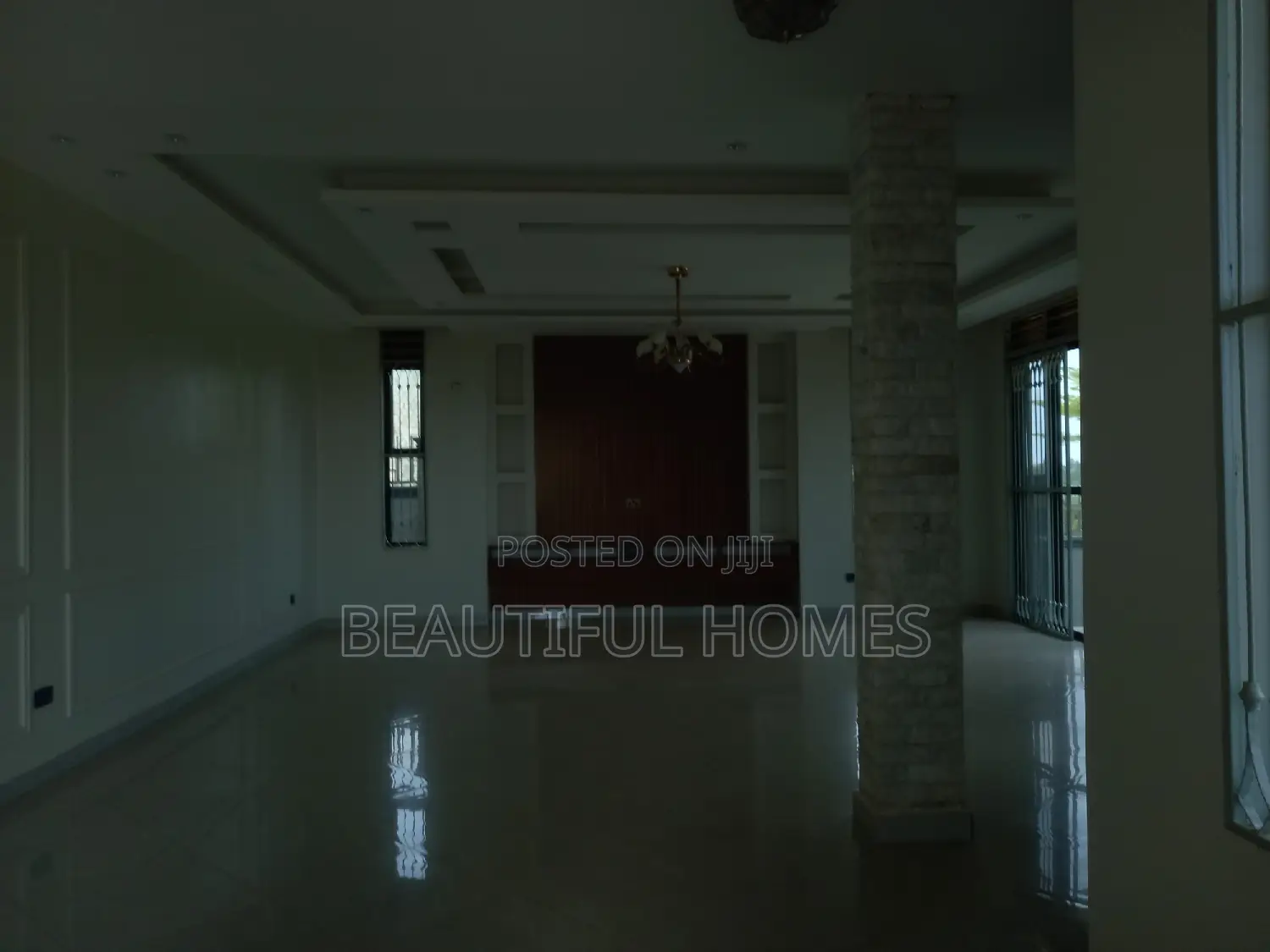 Furnished 6bdrm Duplex in Kira Ministers for sale in Kira