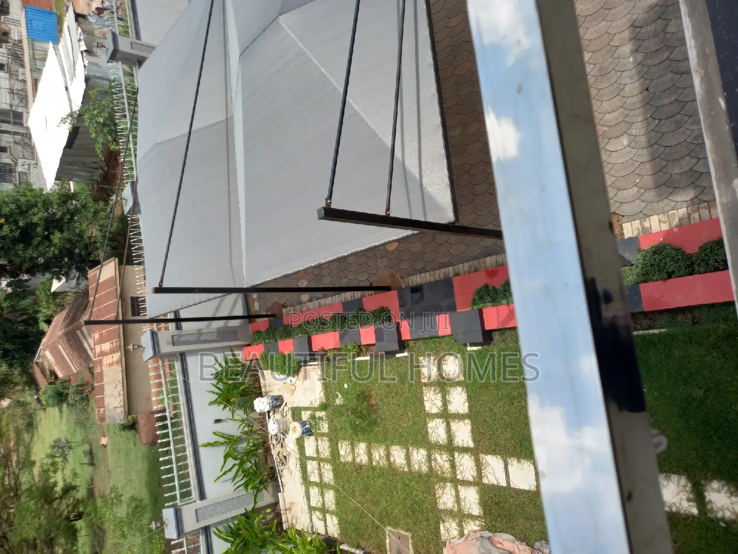 Furnished 6bdrm Duplex in Kira Ministers for sale in Kira