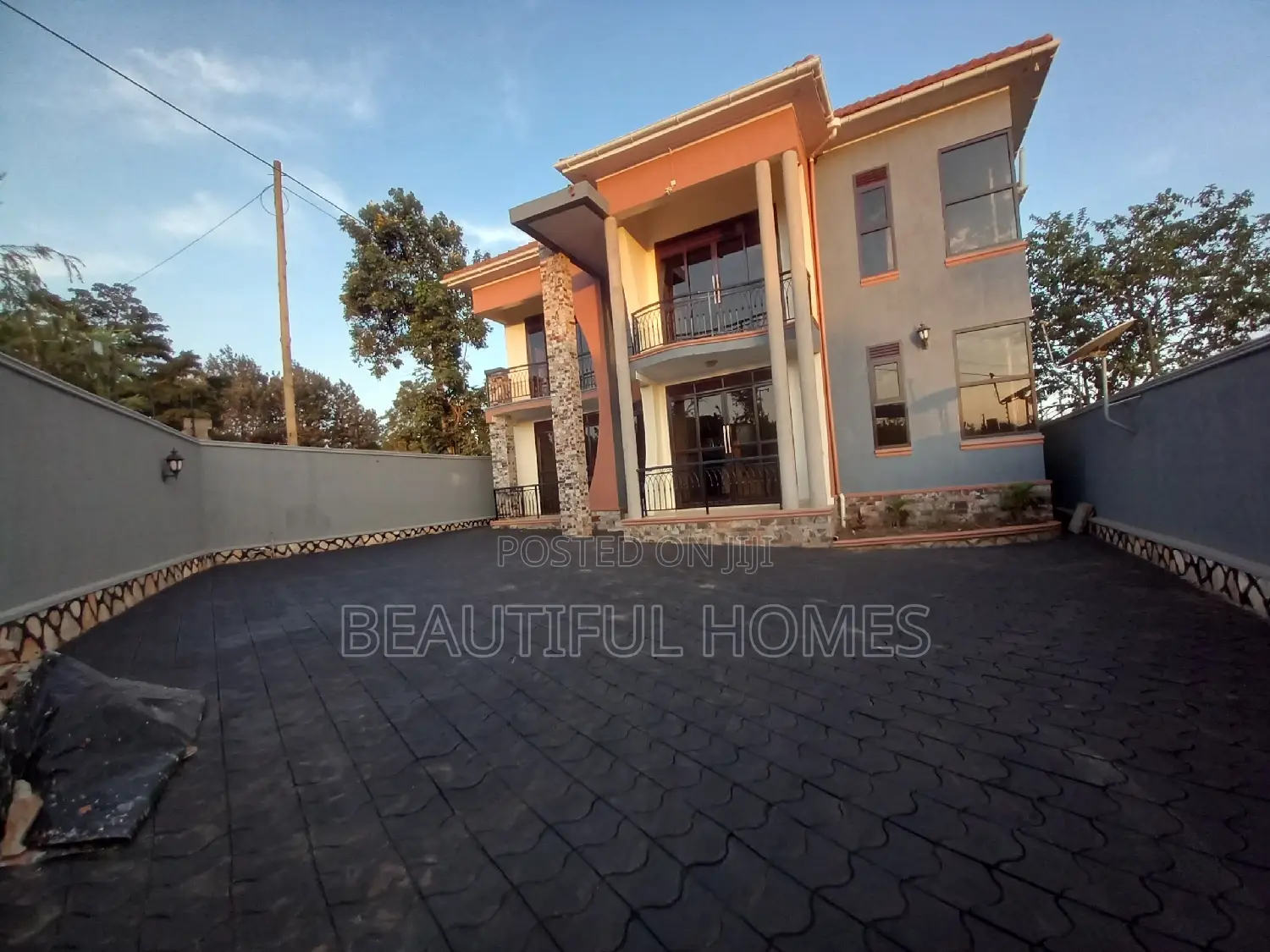 Furnished 5bdrm Mansion in Kira for sale in Kira