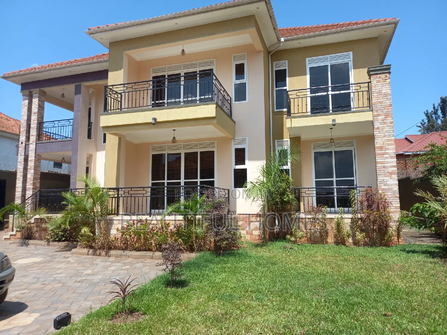 Furnished 7bdrm Mansion in Kira for sale in Kira