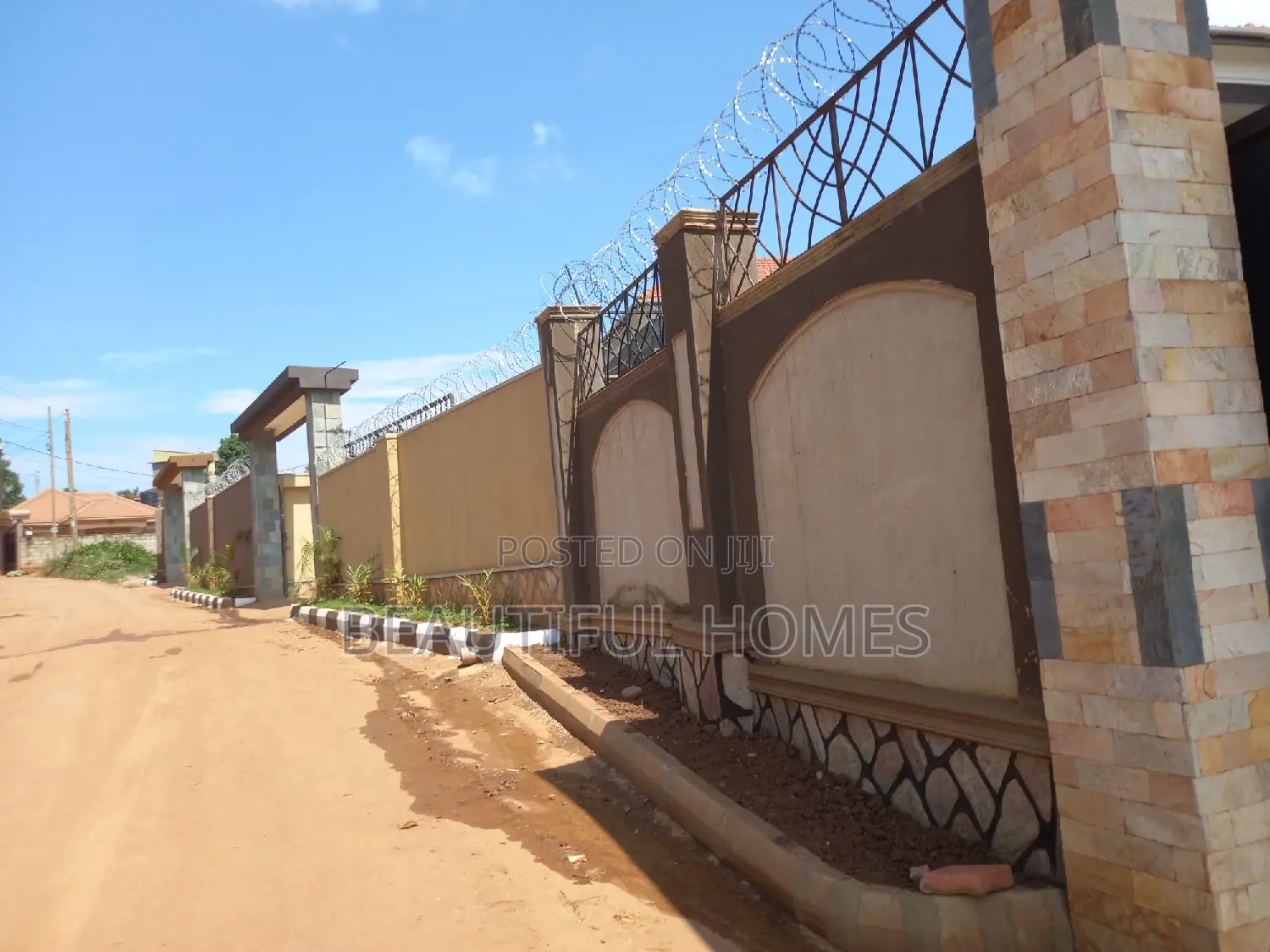 Furnished 7bdrm House in Najjera, Kira for sale in Kira