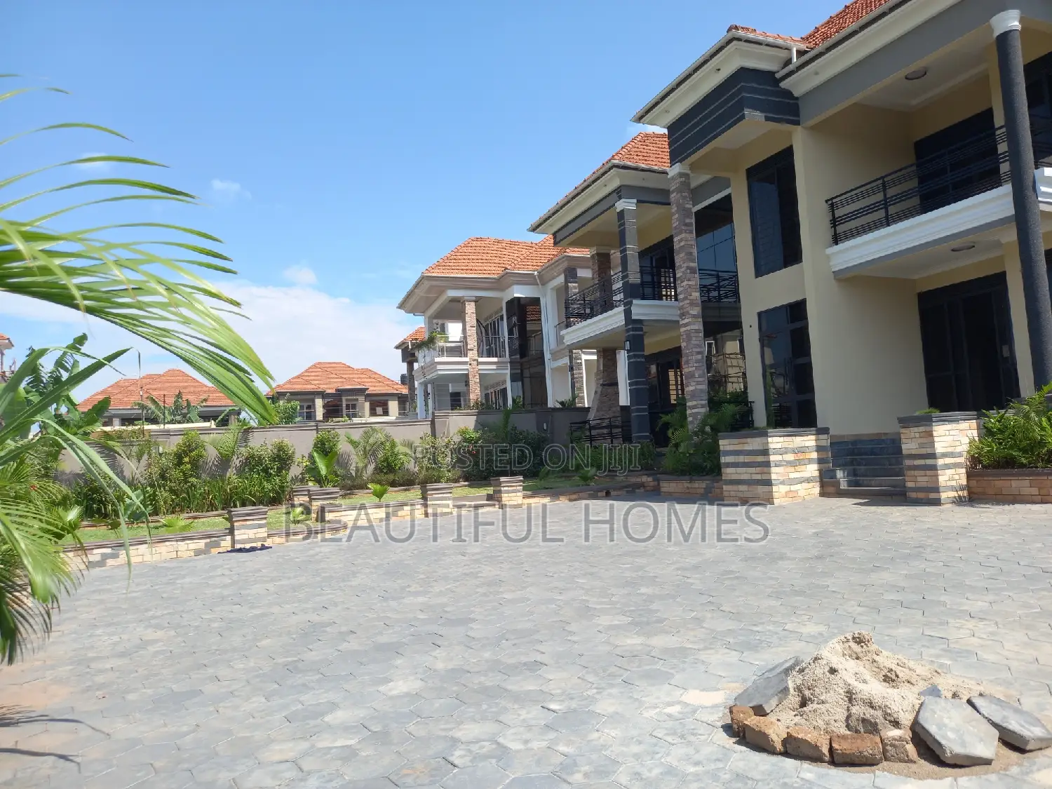 Furnished 7bdrm Mansion in Kisaasi Tarmack, Nakawa for sale in Nakawa