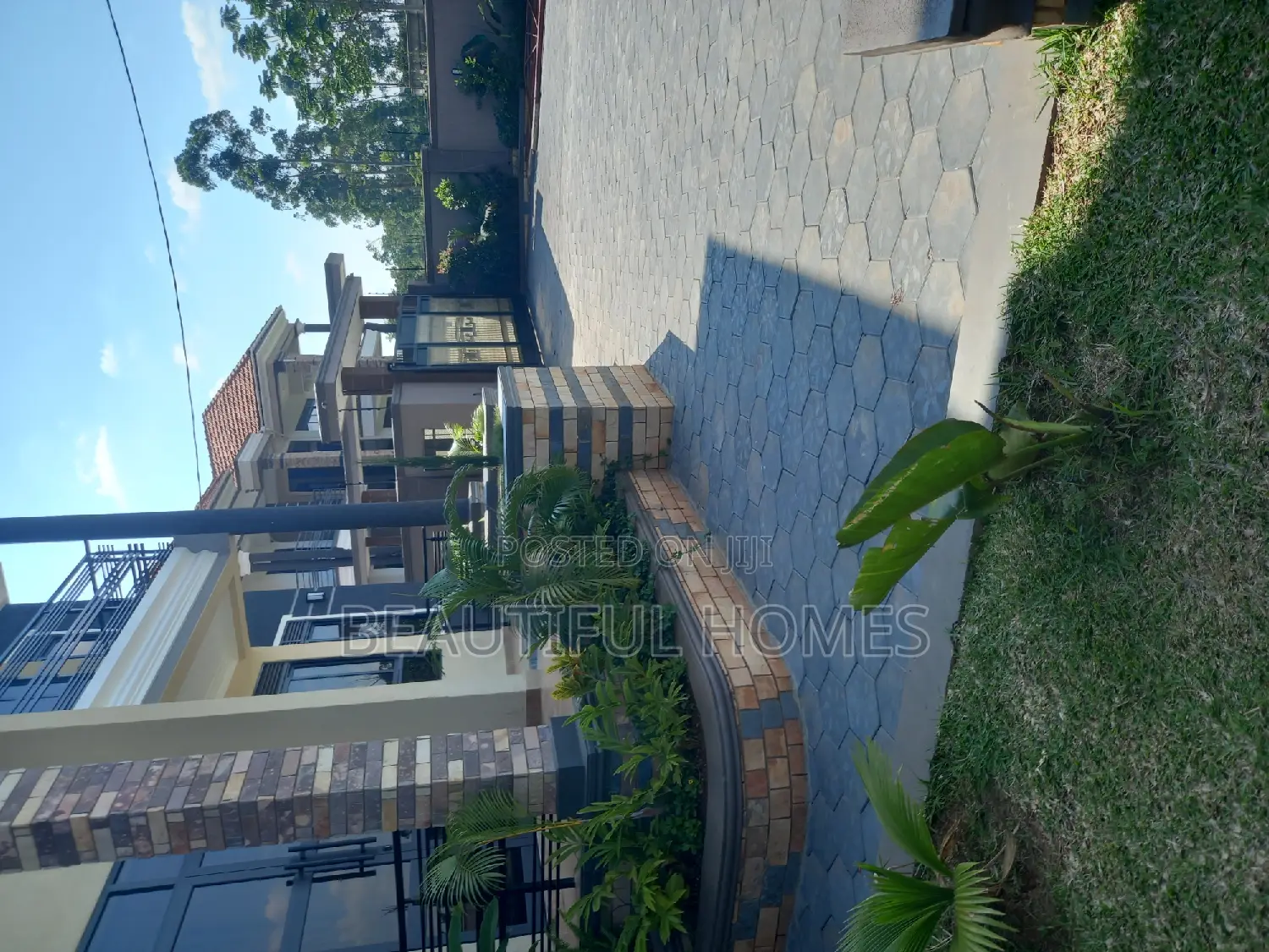 Furnished 7bdrm Mansion in Kisaasi Corporate, Nakawa for sale in Nakawa