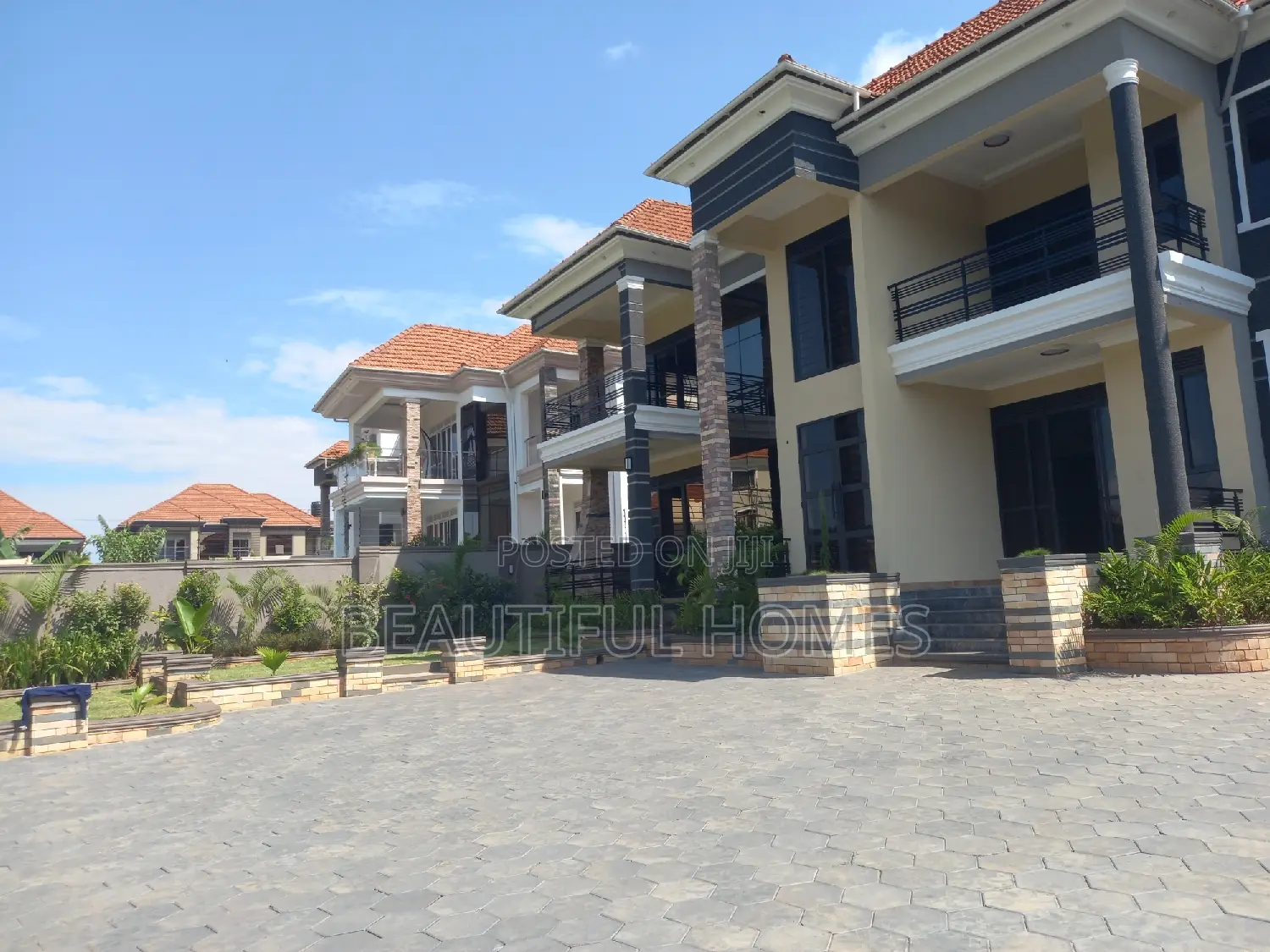 Furnished 7bdrm Duplex in Kisaasi, Nakawa for sale in Nakawa