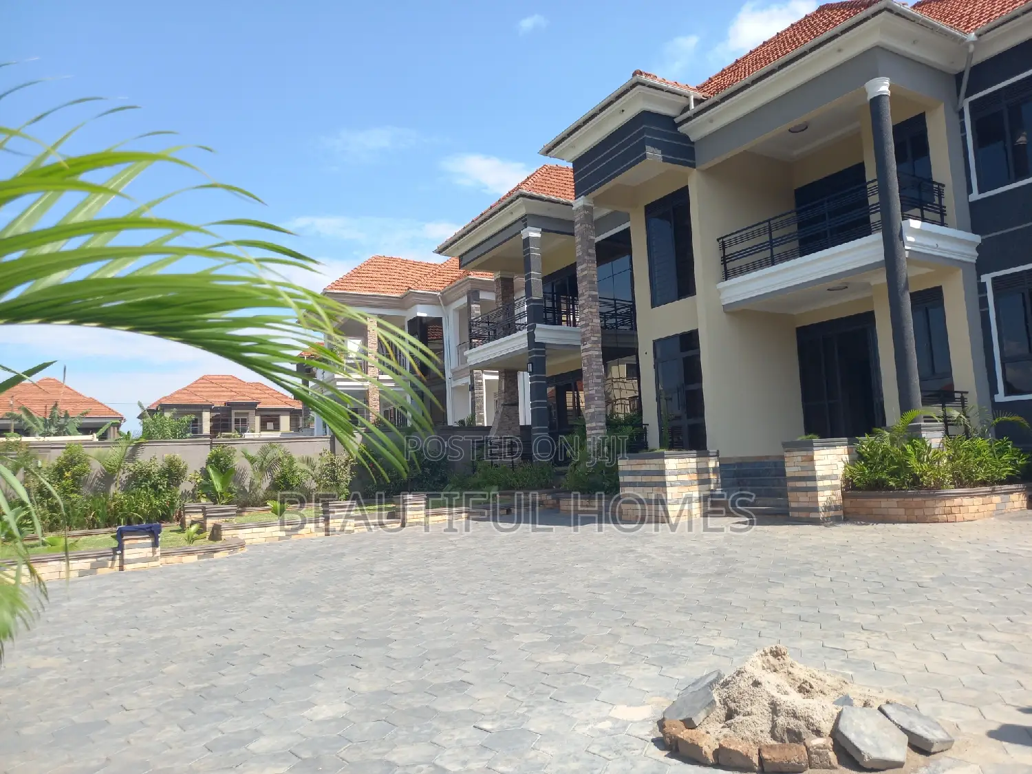 Furnished 7bdrm Duplex in Kisaasi, Nakawa for sale in Nakawa