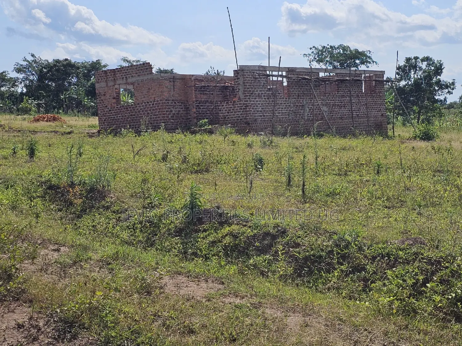 Affordable Plots Along the Main Road in Namayumba. in Wakiso / Wakiso