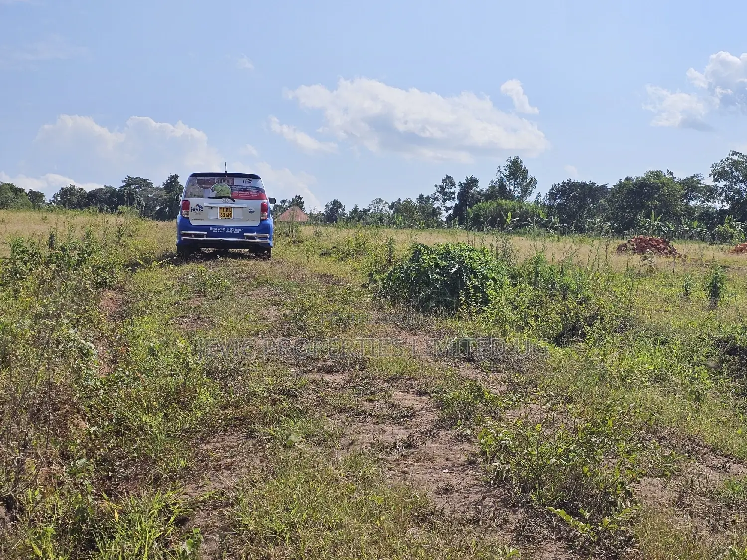 Plots Just on the Main in Namayumba in Wakiso / Wakiso