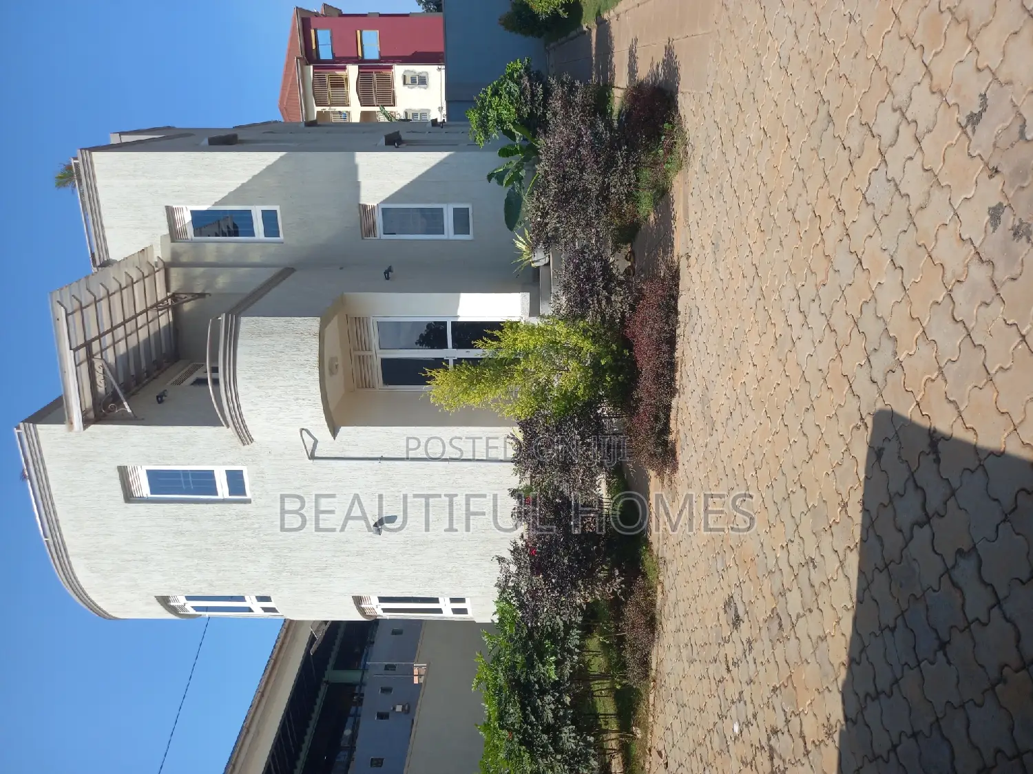Furnished 4bdrm Duplex in Kira for sale in Kira