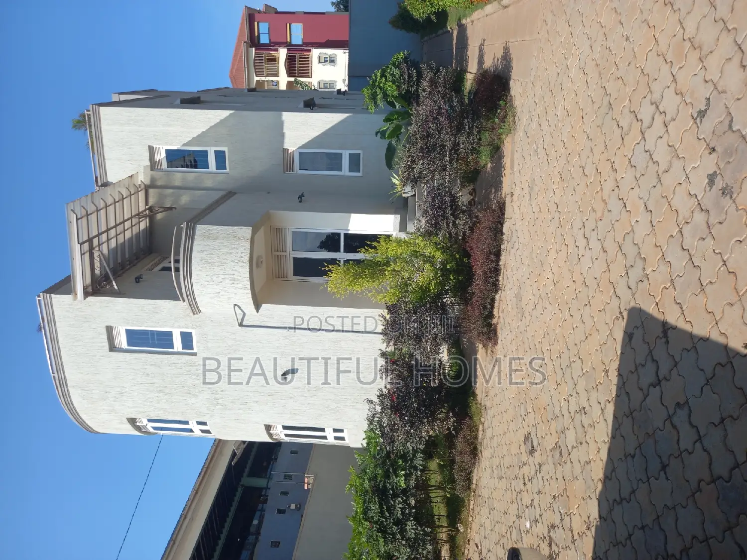 Furnished 4bdrm Duplex in Kira for sale in Kira