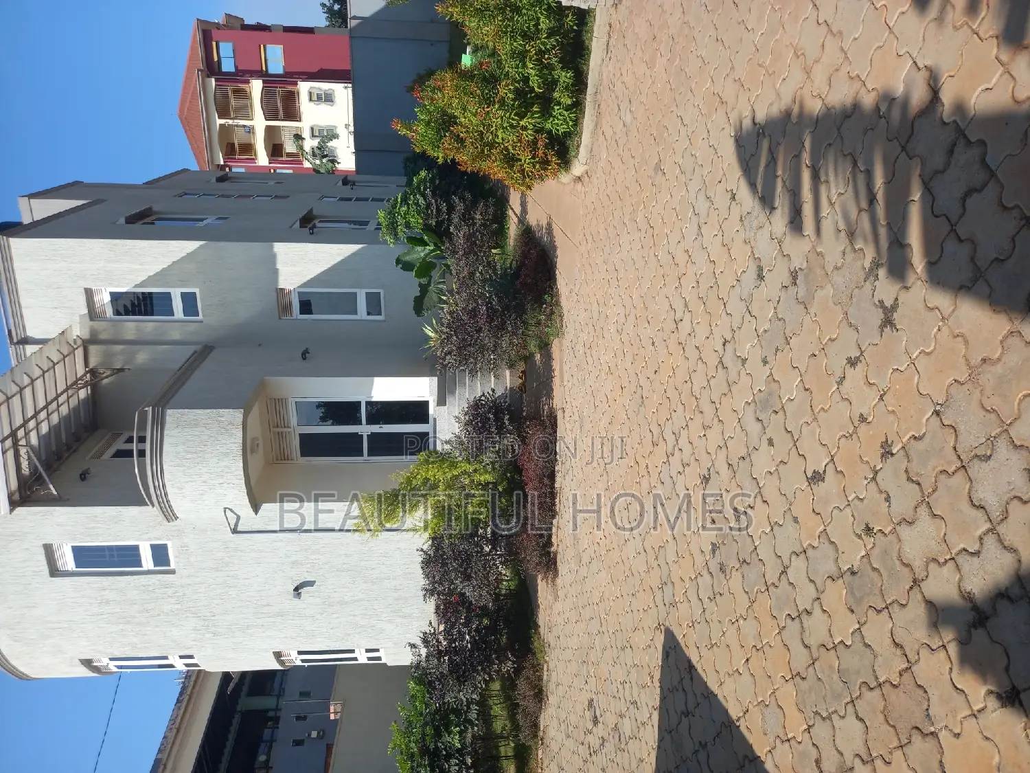 Furnished 4bdrm Maisonette in Kira Posh for sale in Kira