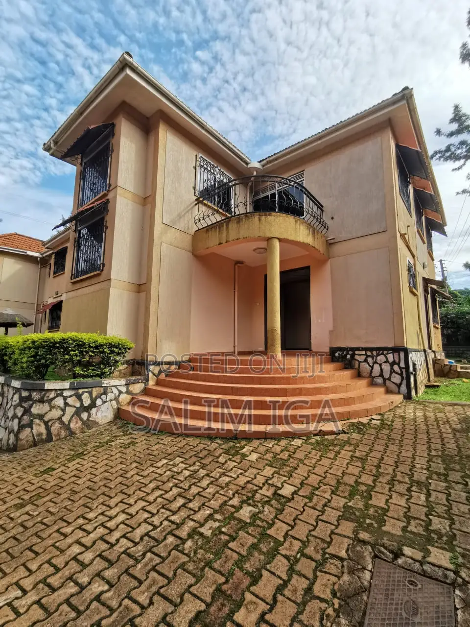 4bdrm Townhouse / Terrace in Kololo Property, Central Division in Central Division