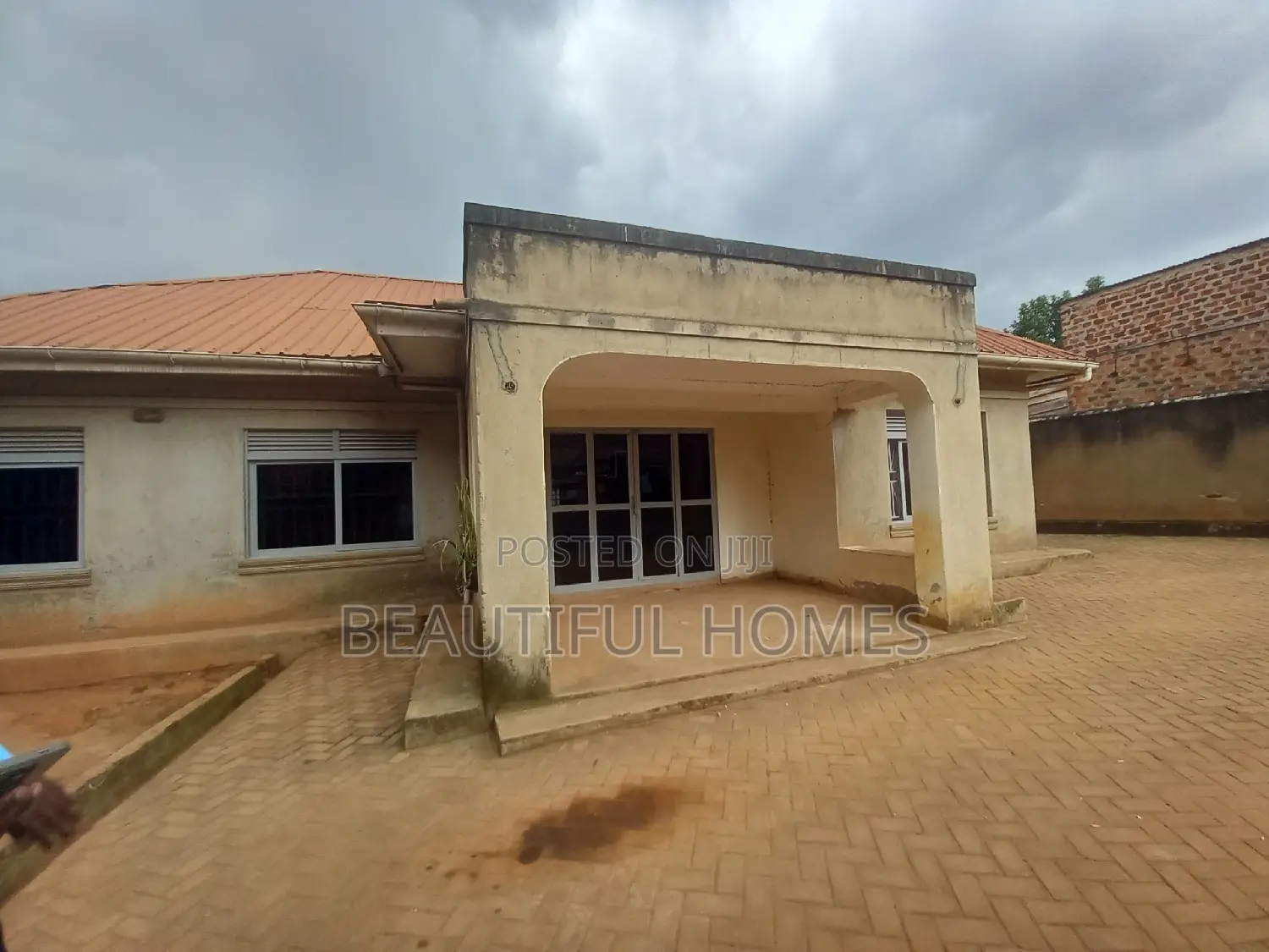 Furnished 4bdrm House in Mbalwa, Kira for sale in Kira