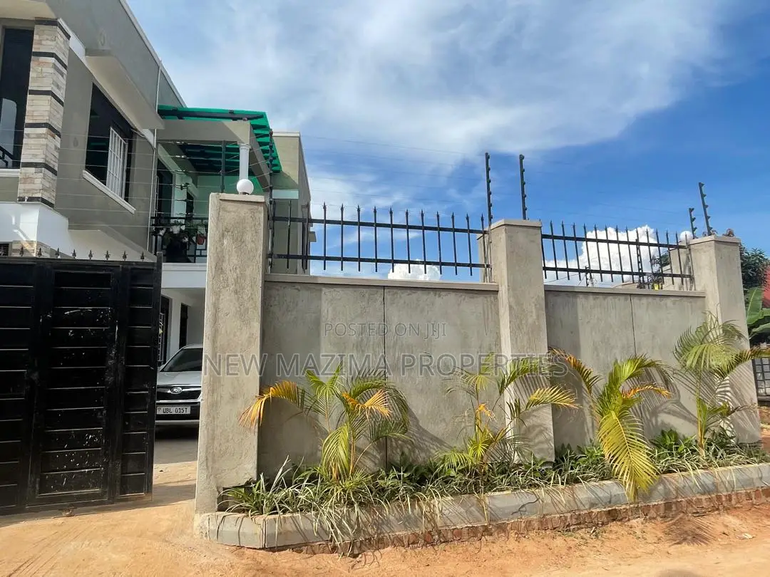 Mini Flat in Busabaala Heights, Division A for sale in Division A