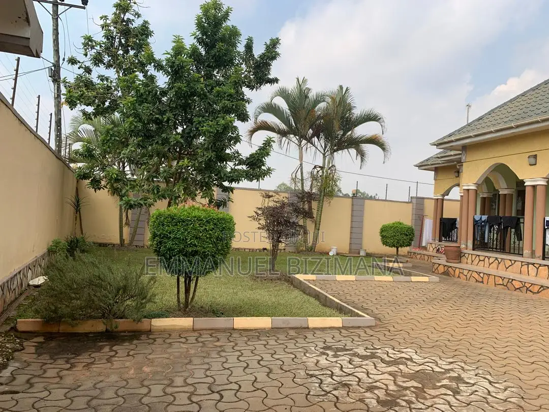 4bdrm Bungalow in Wemac Properties, Wakiso / Wakiso for sale in Wakiso / Wakiso