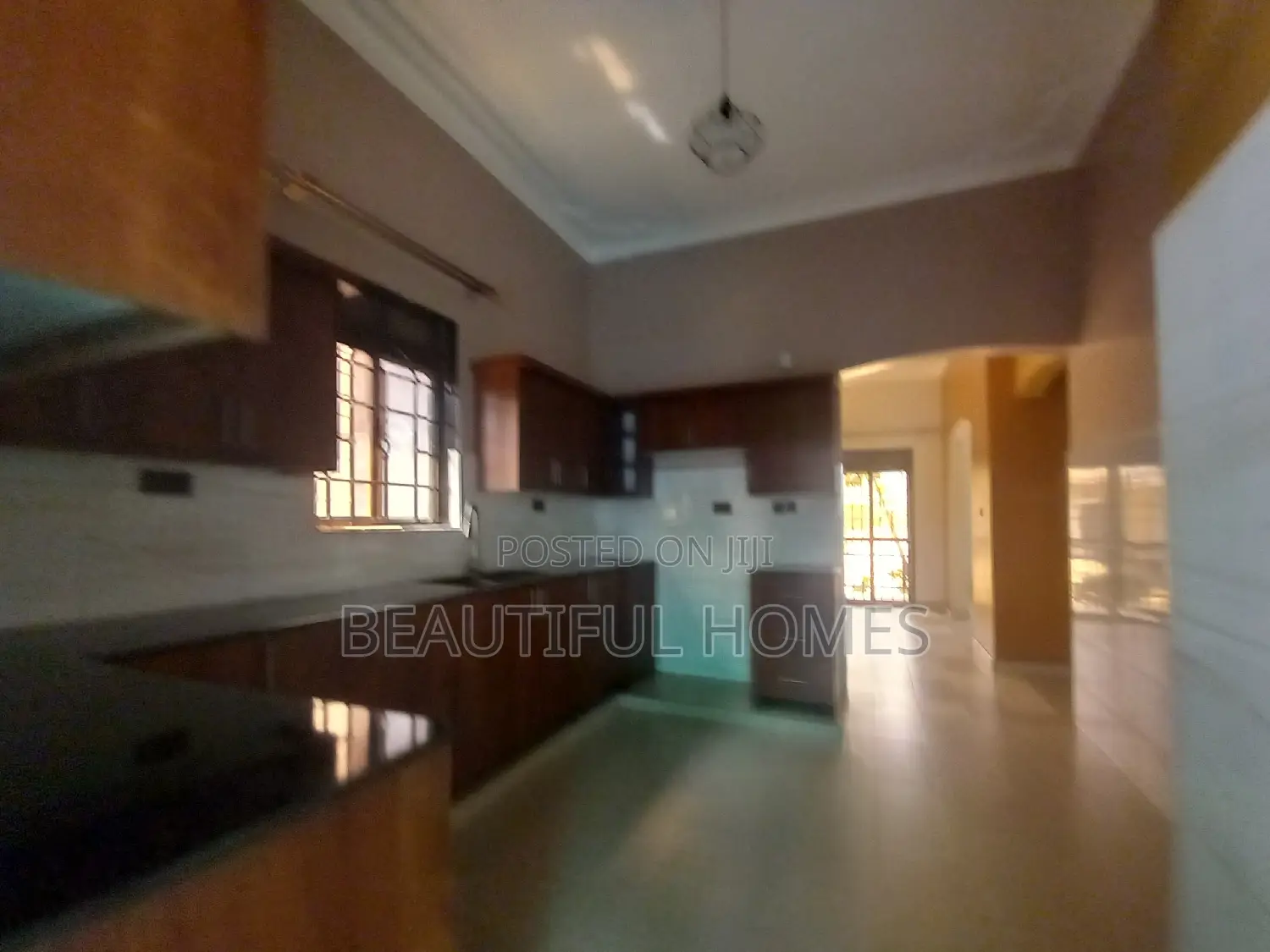 Furnished 5bdrm House in Kira for sale in Kira