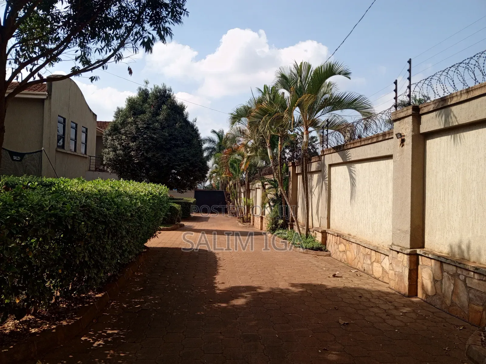 3bdrm Townhouse / Terrace in Kololo Property, Central Division in Central Division