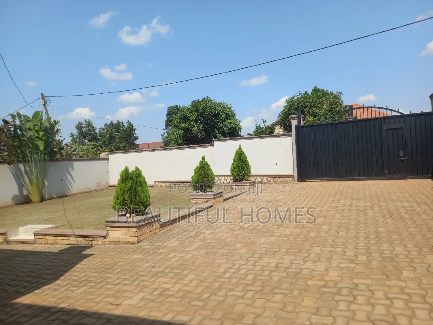 Furnished 4bdrm House in Kira for sale in Kira