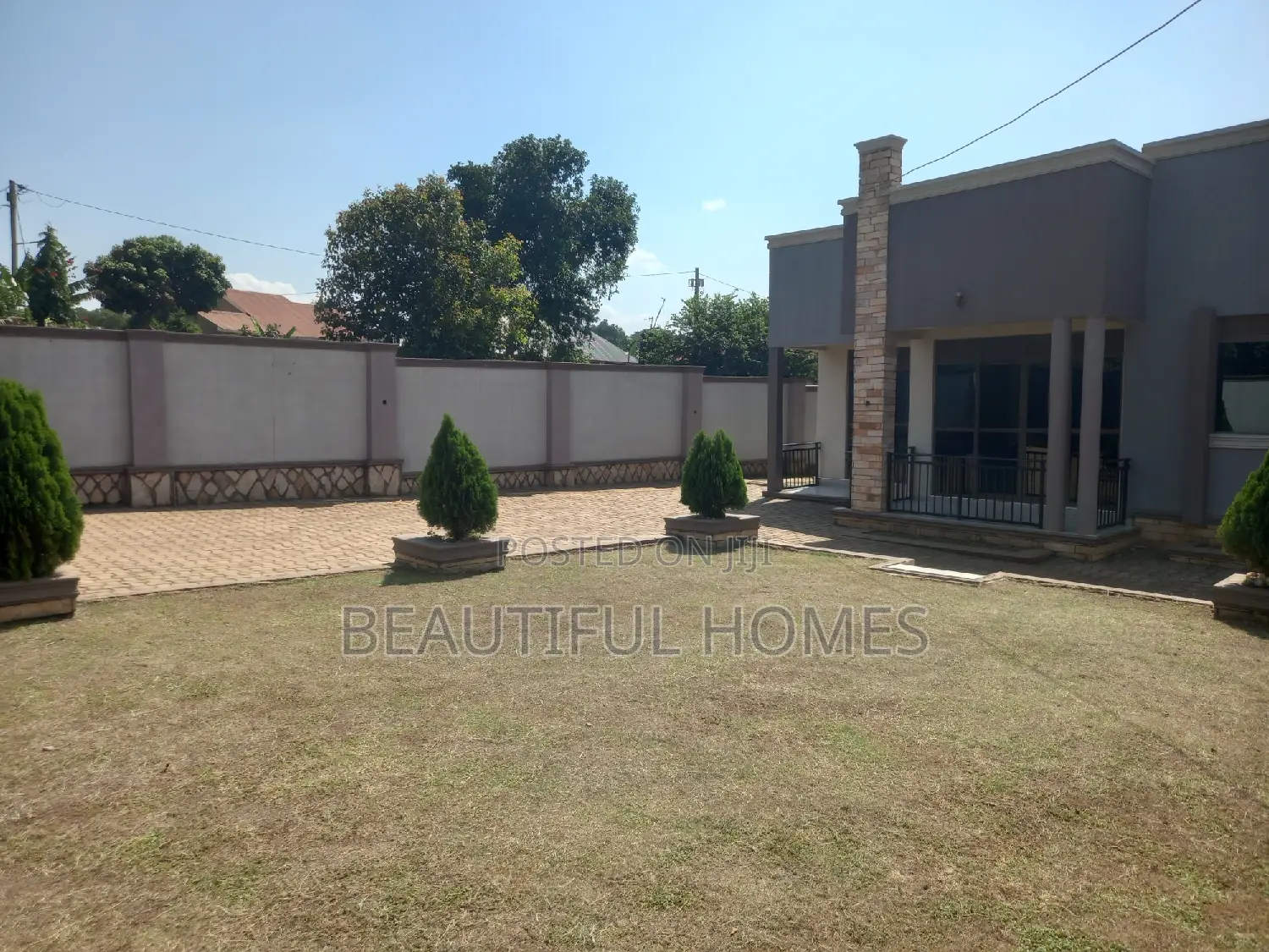 Furnished 4bdrm Bungalow in Kira for sale in Kira
