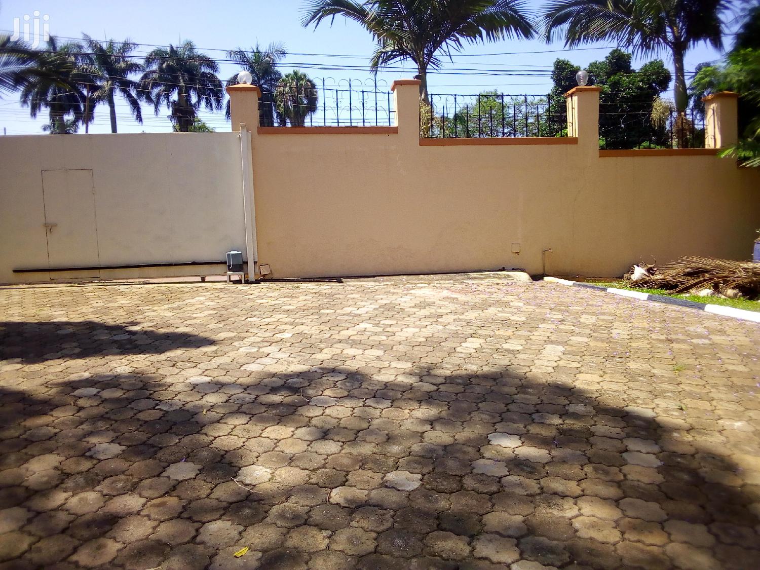 Four Bedroom House In Bugolobi For Rent in Kampala