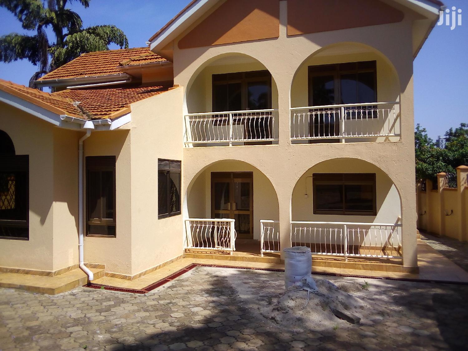 Four Bedroom House In Bugolobi For Rent in Kampala