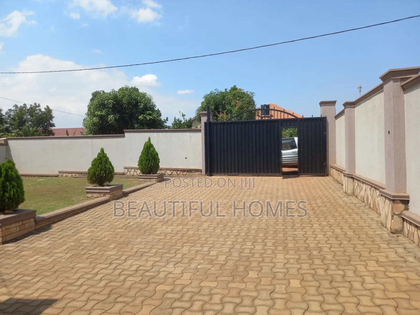 Furnished 4bdrm House in Kira for sale in Kira