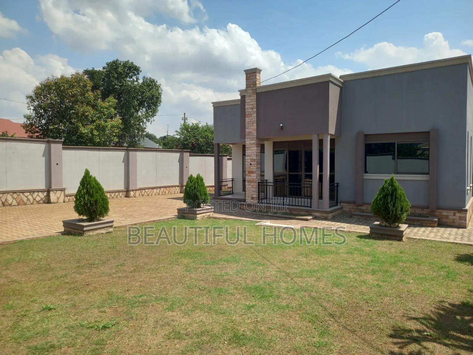 Furnished 4bdrm Maisonette in Kira for sale in Kira