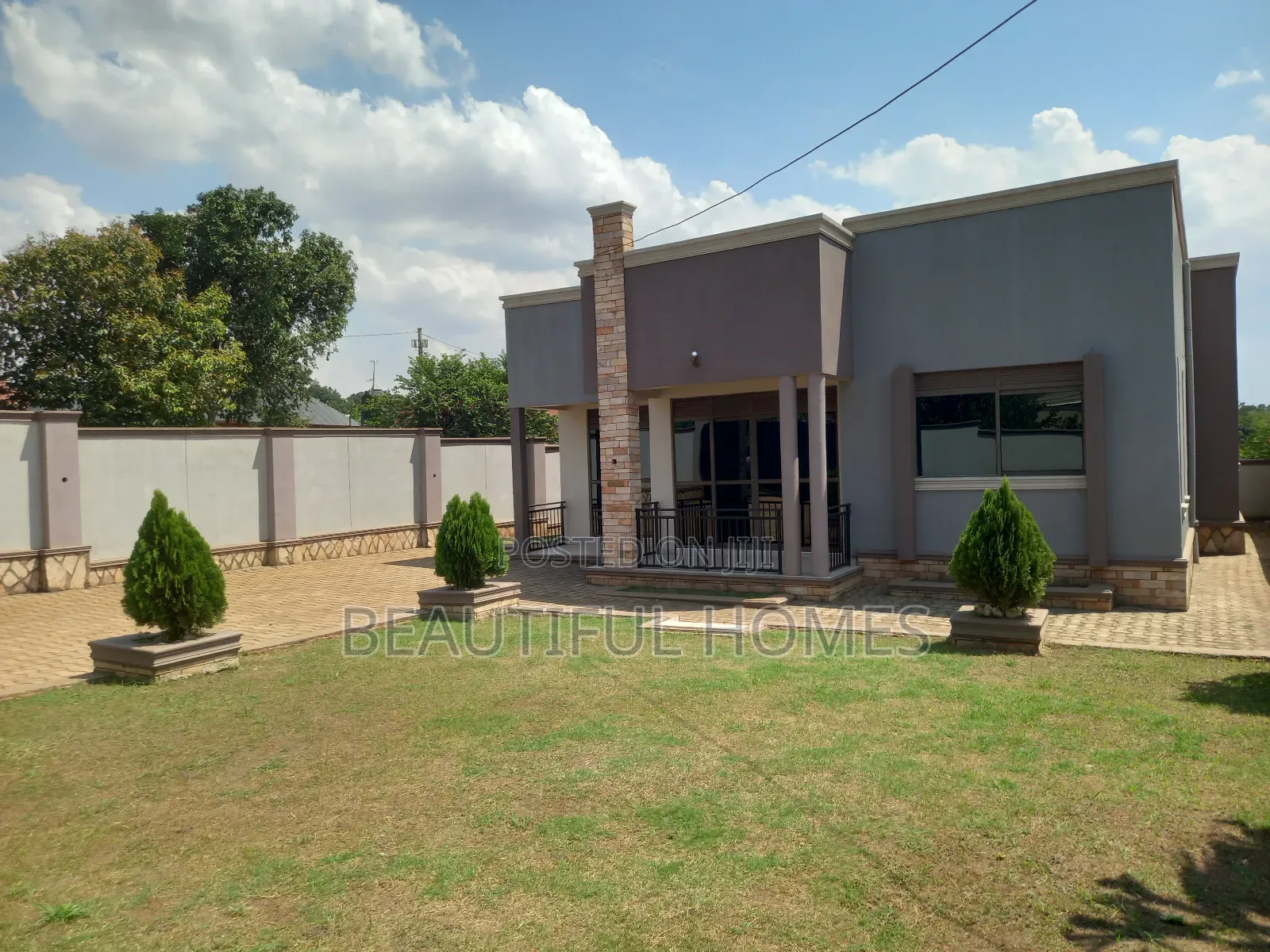 Furnished 4bdrm Maisonette in Kira for sale in Kira