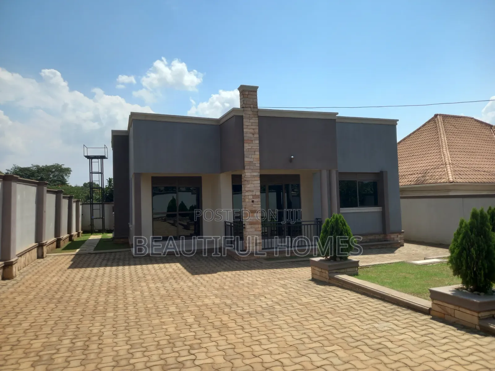 Furnished 4bdrm Maisonette in Kira for sale in Kira
