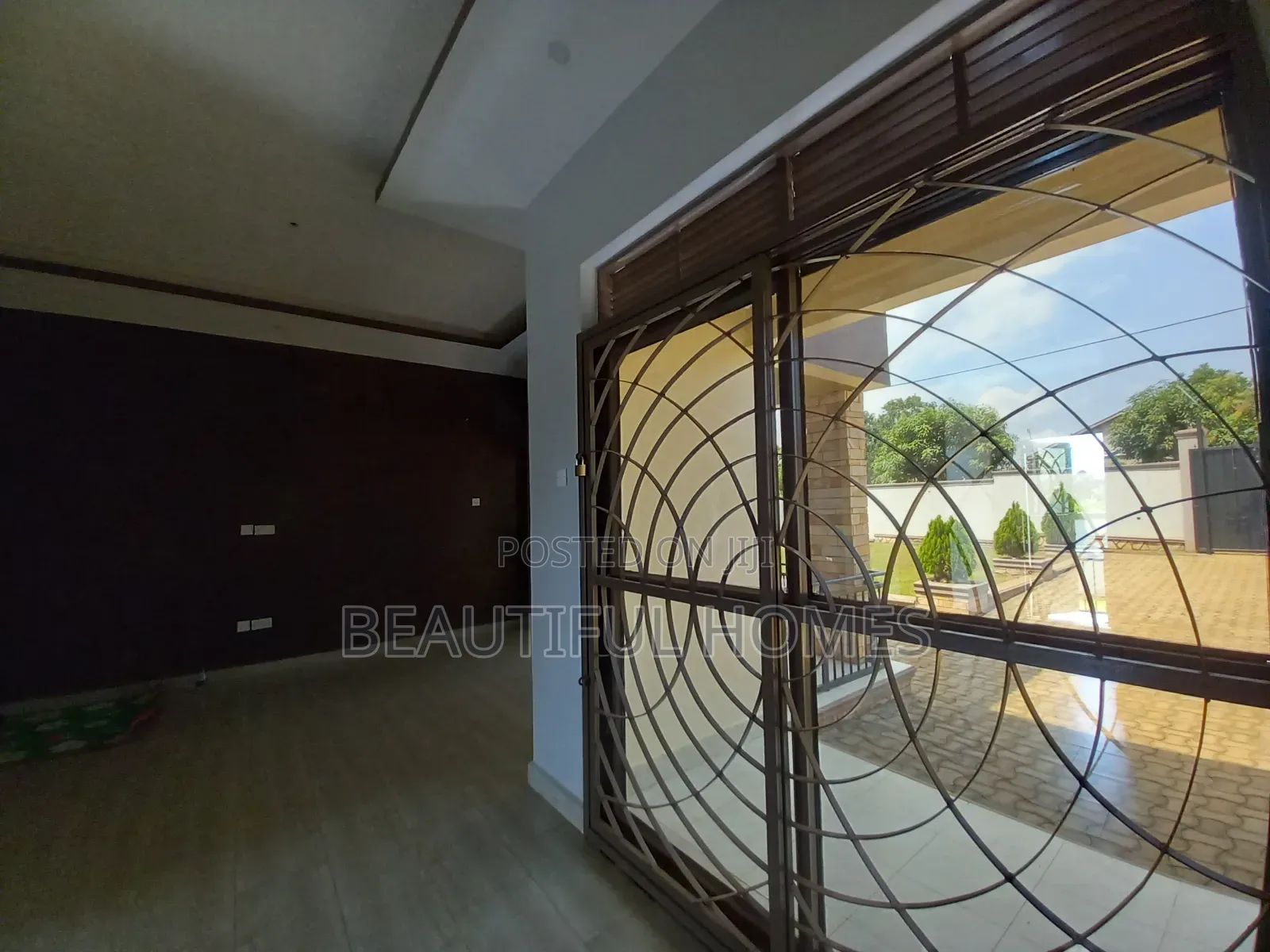 Furnished 4bdrm Maisonette in Kira for sale in Kira