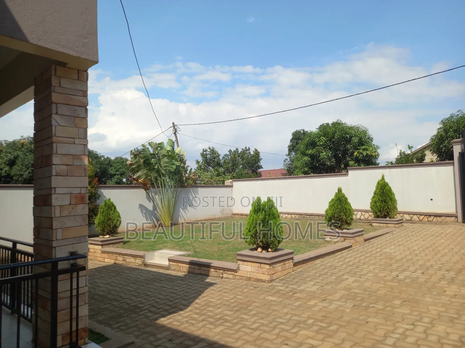 Furnished 4bdrm Bungalow in Kira for sale in Kira