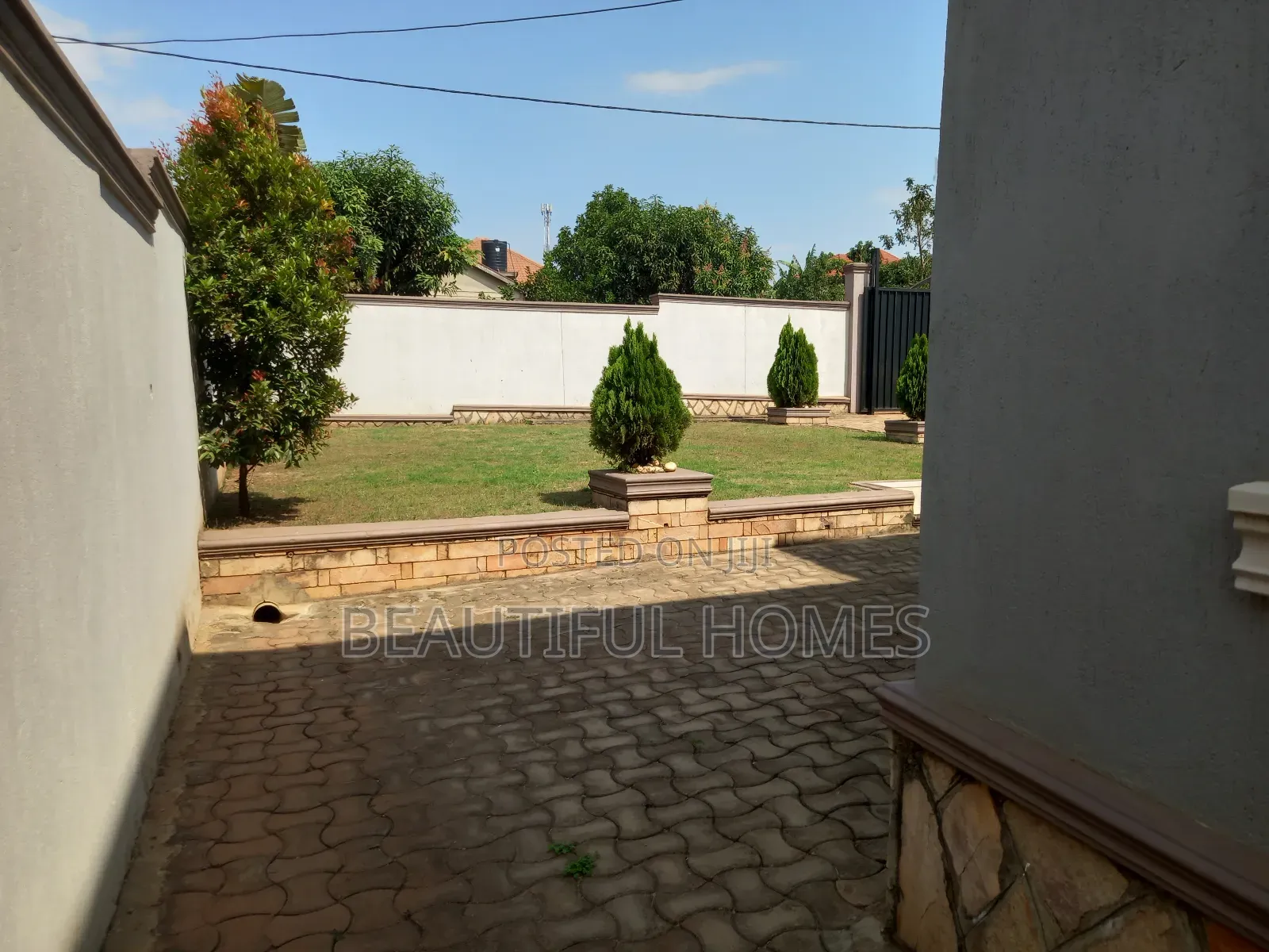 Furnished 4bdrm House in Kira for sale in Kira