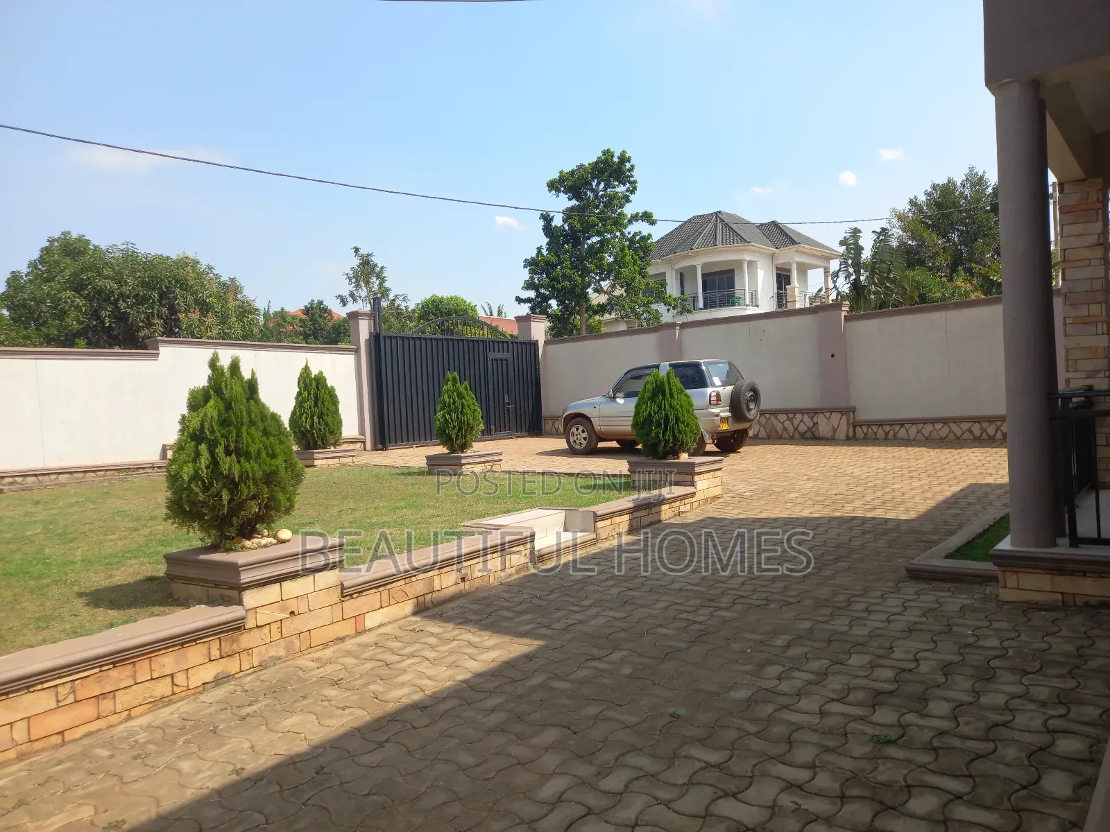 Furnished 4bdrm House in Kira for sale in Kira