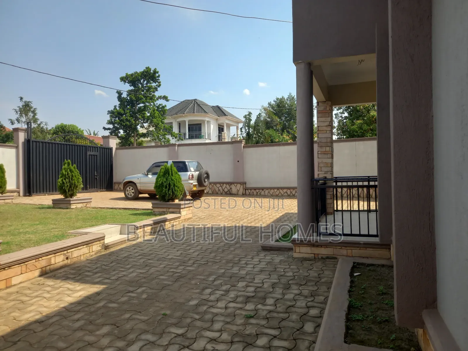 Furnished 4bdrm Maisonette in Kira for sale in Kira